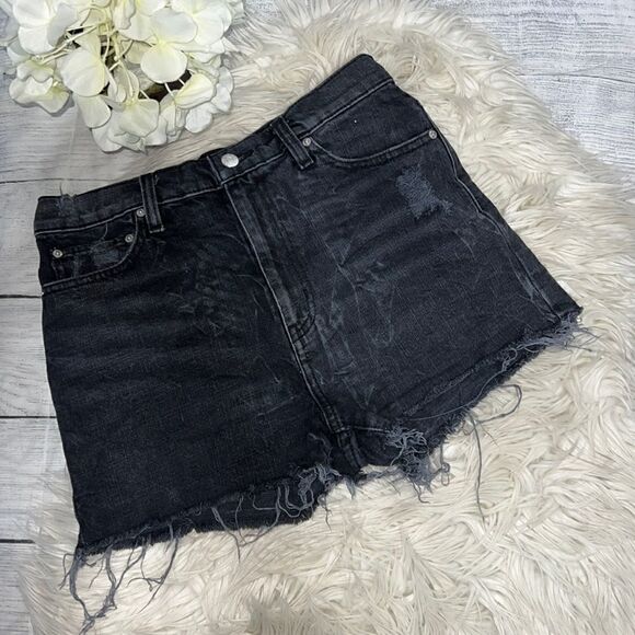 BDG Urban Outfitters Girlfriend High-Rise Faded Black Denim Distressed Shorts - Picture 1 of 7